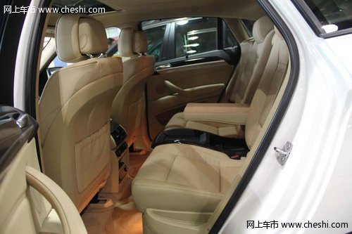 2013款宝马X6  天津美规版现车最低80万