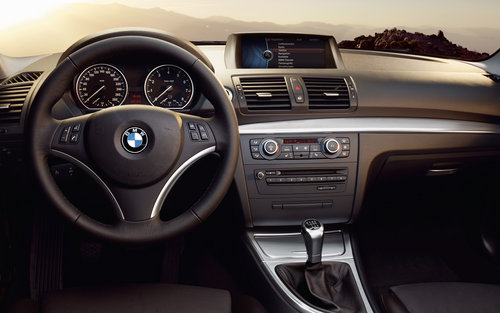 强悍 BMW荣膺三项“2012年汽车大奖”