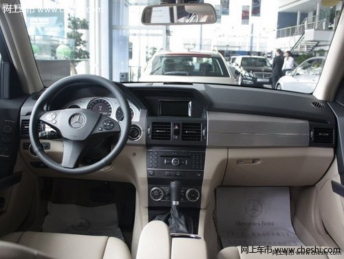 2013款奔驰GLK300 天津新车最高立减4万