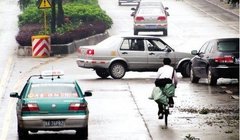 学车费用年后或涨 各地驾校年底前赶考