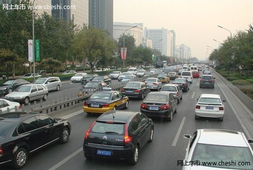 北京交通高峰 动用警用直升机配合指挥