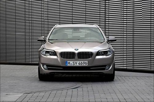 上海地区BMW 5系旅行版优惠13.33万元