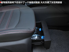 专属80后的车型 试驾福特紧凑型SUV翼搏