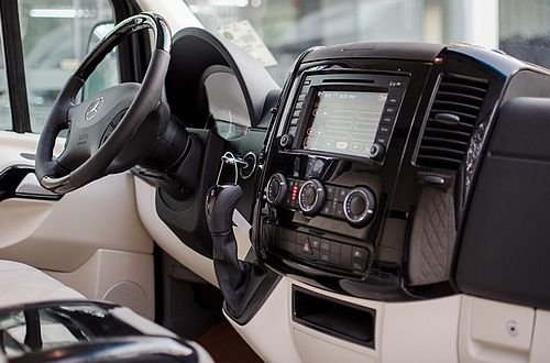 奔驰斯宾特豪华商务车升级 售129.8万