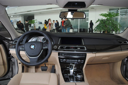 引领世界前行 新BMW 7 系耀世登场