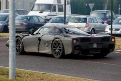 有望下月发布 法拉利F150最新高清谍照