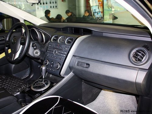 马自达CX-7小幅度现金优惠 店内现车销售
