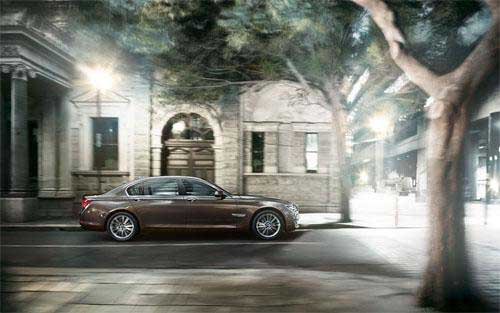 全新BMW 7系优雅与舒适个性崇拜主义