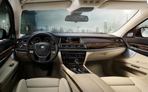临沂宇宝行新BMW7系乘驾舒适性
