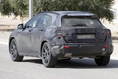 奔驰紧凑级SUV谍照 增压引擎/上海亮相