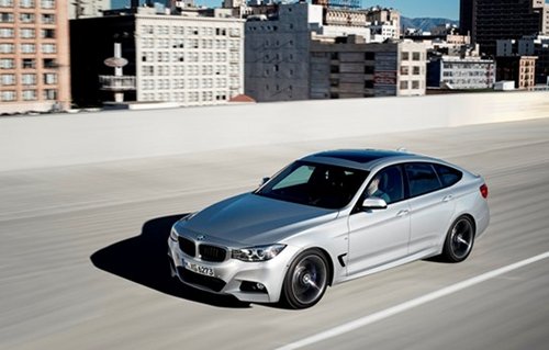 新BMW7系亮相虎门 尊享驾驭“悦”感