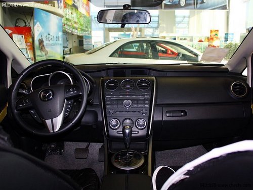 2011款马自达CX-7 购车赠送1.78万精品