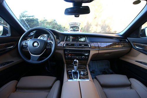 全新BMW 7系 高效混合动力尽享绿色之悦