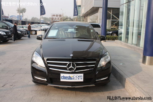 奔驰R350颜色全  新款加大轮可优惠11万