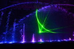 揽巅峰之作 路虎全新一代揽胜至尊上市!