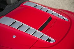 2014奥迪R8正式上市 V10版售价105万元
