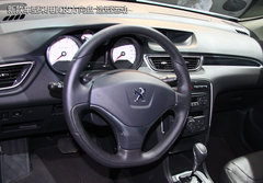 2013款308售10.59万起 陈坤成首位车主