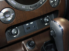 韩系硬派SUV 全新双龙雷斯特RX270实拍