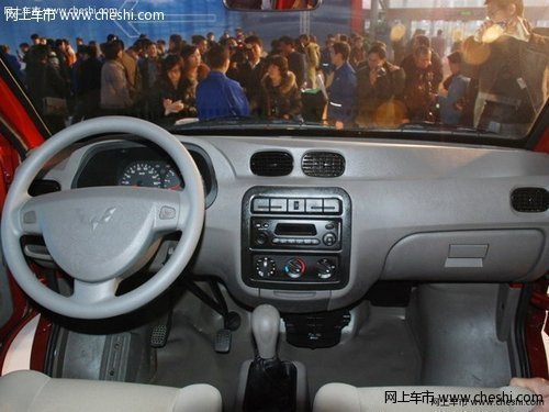 五菱之光 首付仅20% 日供31元 现车售