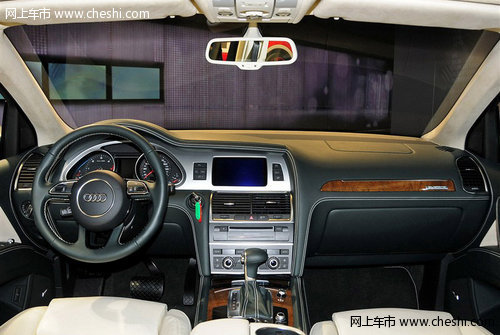 奥迪Q7中规版新款  天津现车抢先特惠售