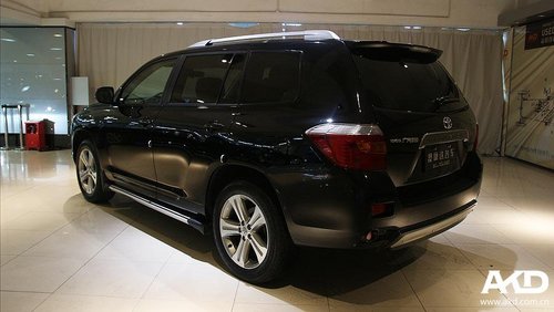 2012款黑色丰田汉兰达2.7L售26.80万元