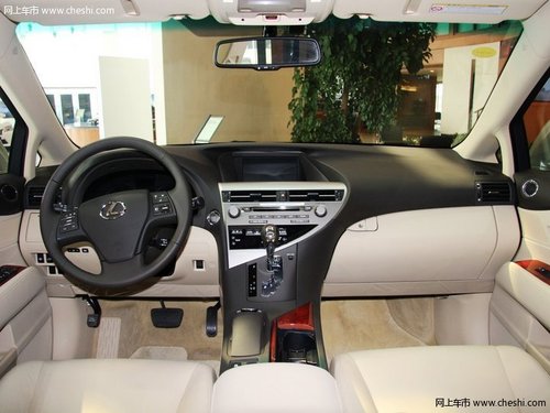 雷克萨斯RX现金优惠3万元 入门级豪华SUV