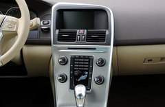 沃尔沃XC60T5舒适版 现车优惠2.8万现金