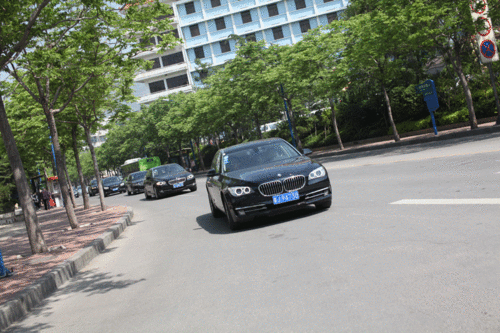 新BMW 7系 居然之家明星签售展完美落幕