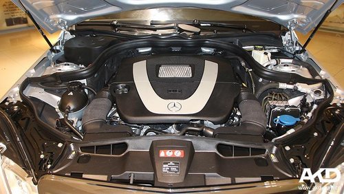 银灰色奔驰E300L售45.8万 高档行政轿车