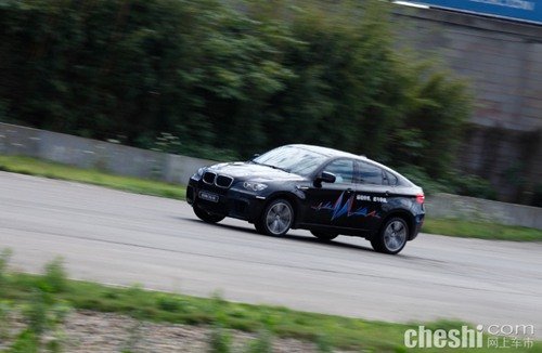 “2013年BMW M赛道体验日”成都站收官
