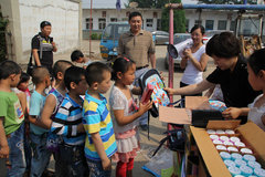 起亚润丰.手拉手六一爱心捐助圆满结束!