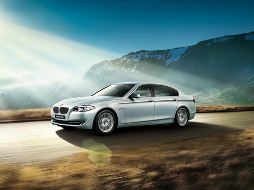 BMW 5系Li：汽车信息互联技术的革新