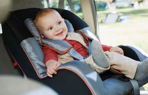 安全起跑线 沃尔沃-儿童乘车安全小贴士