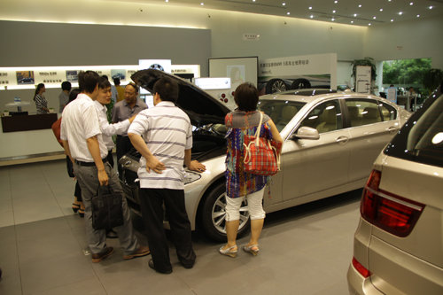 天津天宝带5系客户学会玩车品味生活