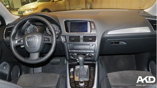 灰色奥迪Q5售价46.8万元 动感全能SUV