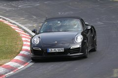 保时捷911 Turbo敞篷版 配四驱/售98万