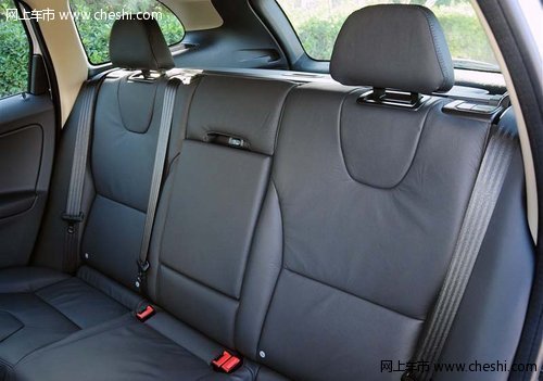 2013款沃尔沃XC60  现车充足裸利价狂销