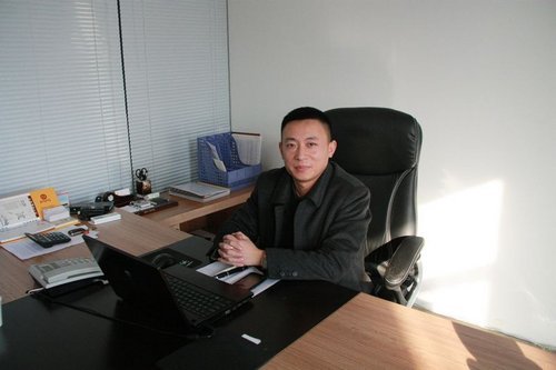 网上车市专访恒凯日产总经理——江敏