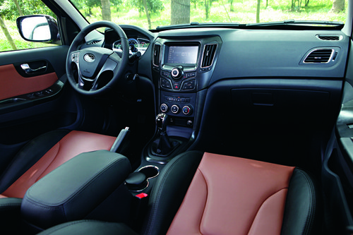 来自海口的重量级车型 试驾海马全新S7