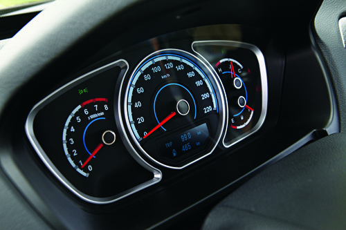 来自海口的重量级车型 试驾海马全新S7