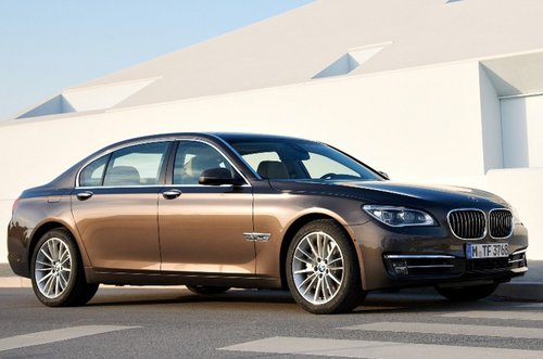 力天宝崐新BMW7系三款顶级车型正式上市