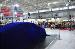 人头攒动 山东国际车展首日人气爆棚