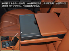 多功能型选手 到店实拍沃尔沃V60智雅版