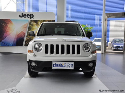 2014款Jeep自由客送5000元装潢 有现车