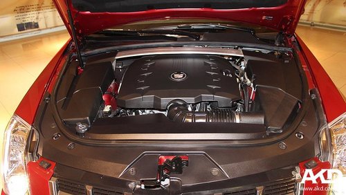 澳康达红色凯迪拉克CTS Coupe售价47.8万