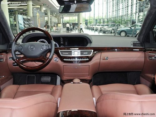 营口奔驰S级 车展期间优惠20万 送一年保险_奔