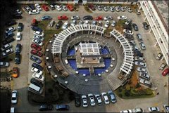 泊车不再发愁 都市停车技巧与注意事项