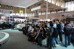 雷诺新科雷傲闪耀登陆2013南京十一国际车展