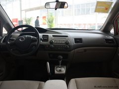 东本思铭综合优惠0.8万元 现车数量不多