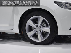 讴歌ILX2.0L精锐版正式上市 售29.8万元